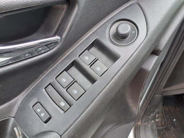 Used 2020 SUMMIT WHITE Chevrolet LS image 25