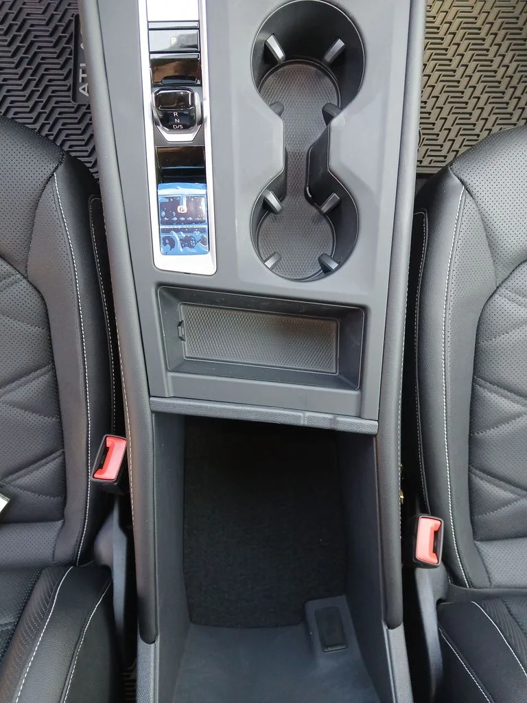 New 2026 Silver Volkswagen 2.0T SE image 24