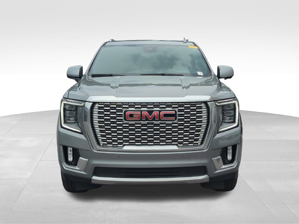 Used 2023 Silver GMC Denali image 9