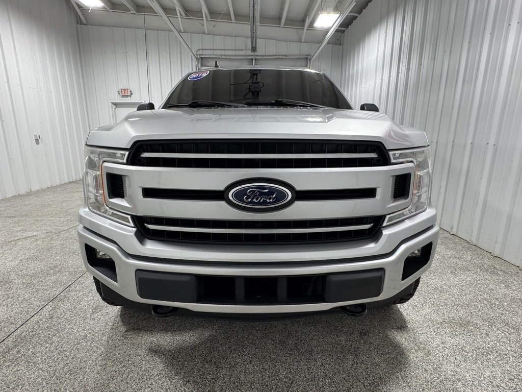 2019 Ford F-150 XLT photo 4