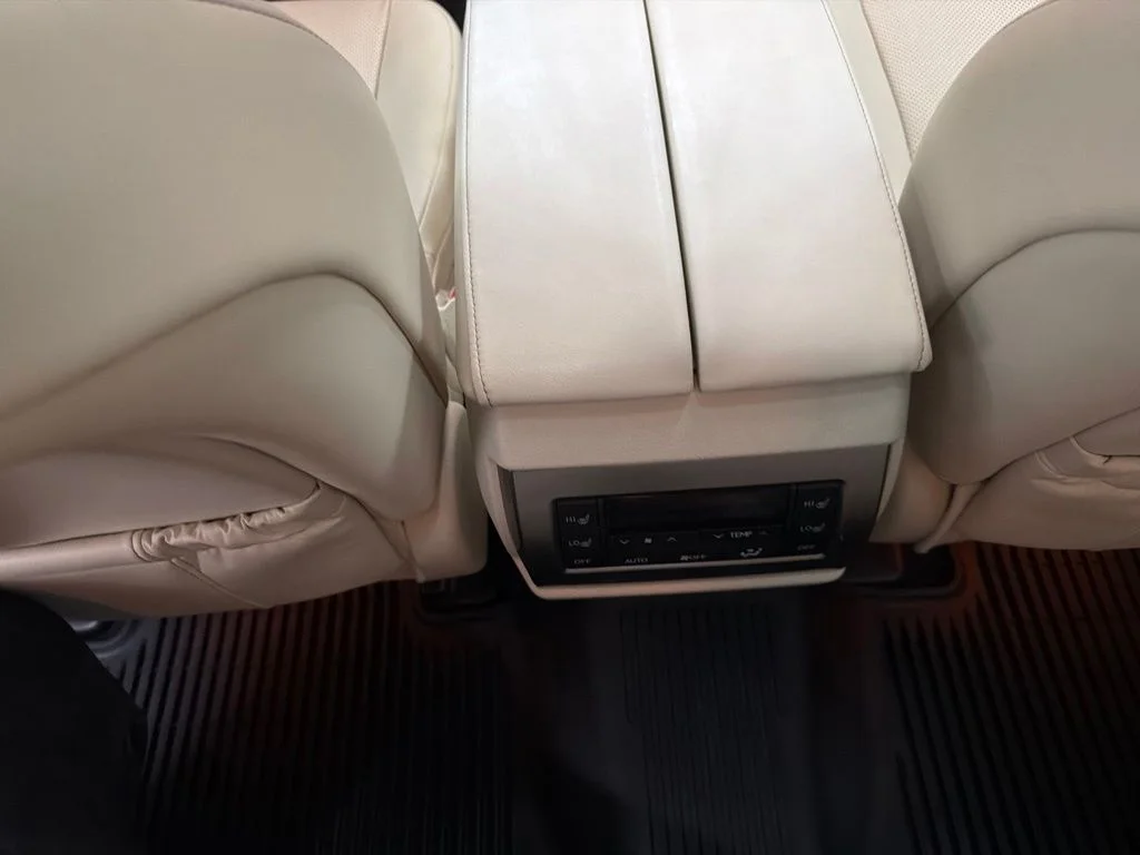Used 2023 White Lexus 460 image 23