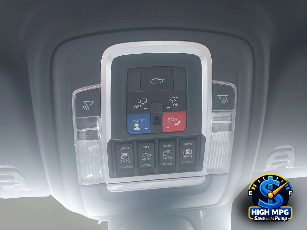 Used 2021 Red Ram Laramie image 11