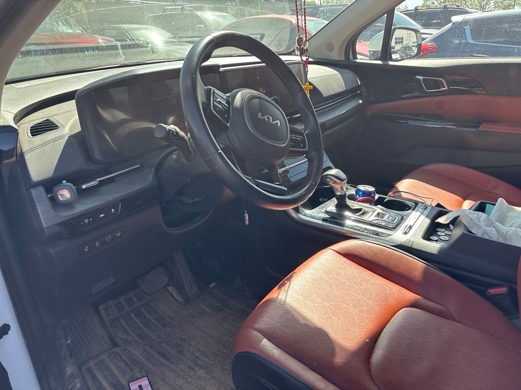 Used 2024 White Kia SX image 17