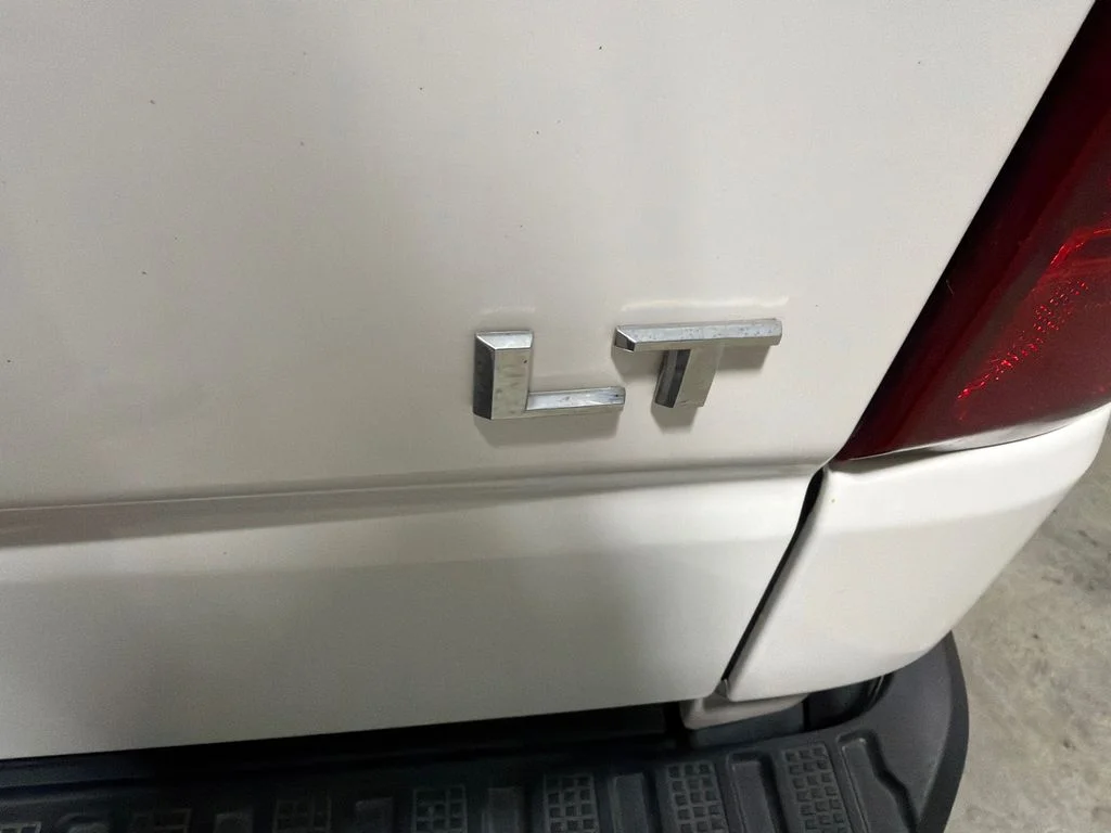 Used 2025 Summit White Chevrolet LT image 10