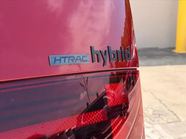 Used 2025 Red Hyundai Calligraphy image 6