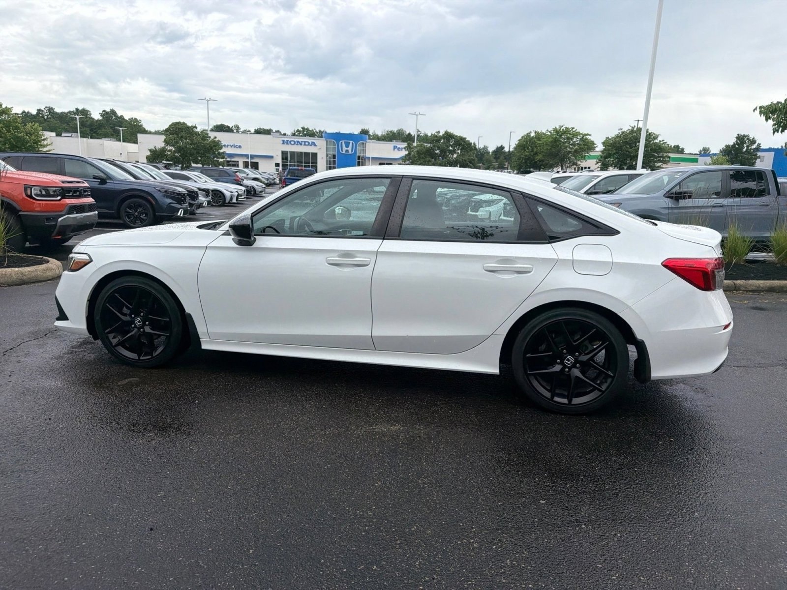Certified Used 2023 Platinum White Pearl Honda Sport image 14