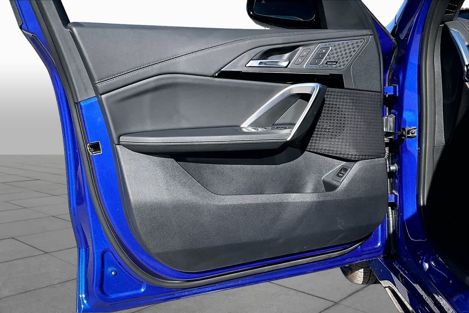 New 2025 Portimao Blue Metallic BMW xDrive28i image 13