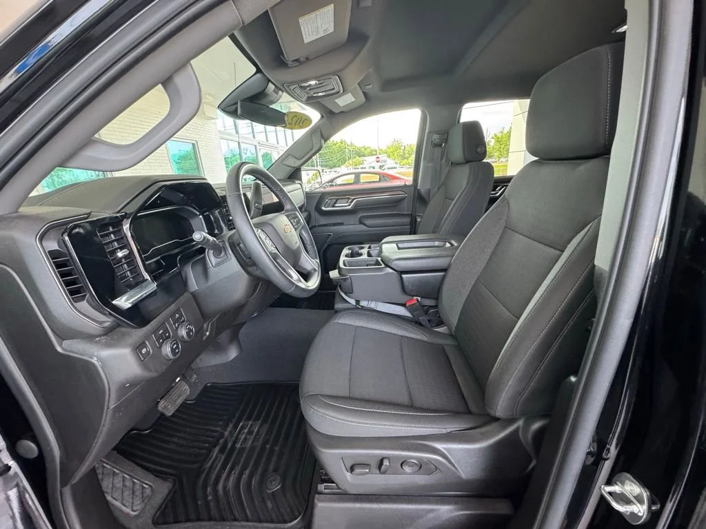 Used 2024 Black Chevrolet LT (2FL) image 13