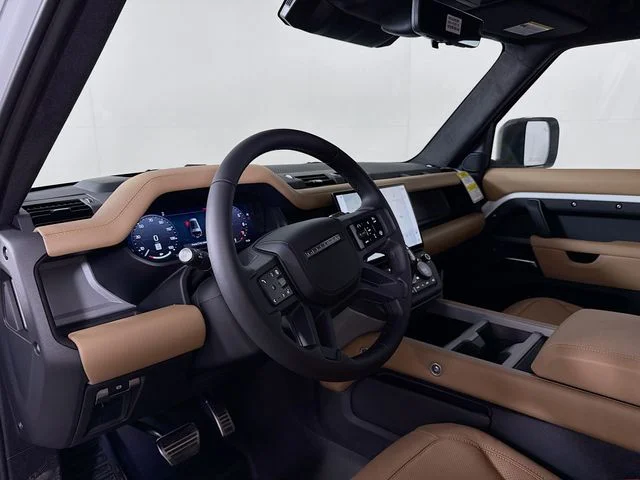 New 2026 Fuji White Land Rover V8 image 9