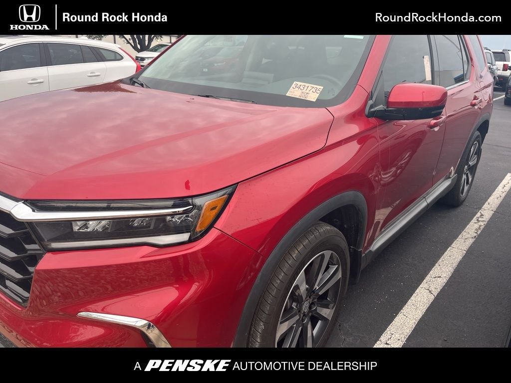 2025 Honda Pilot Touring 2WD's photo
