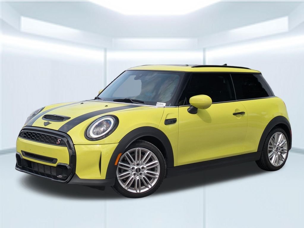 2024 MINI Hardtop Cooper S's photo
