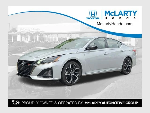 Used 2024 Silver Nissan 2.5 SR image 1