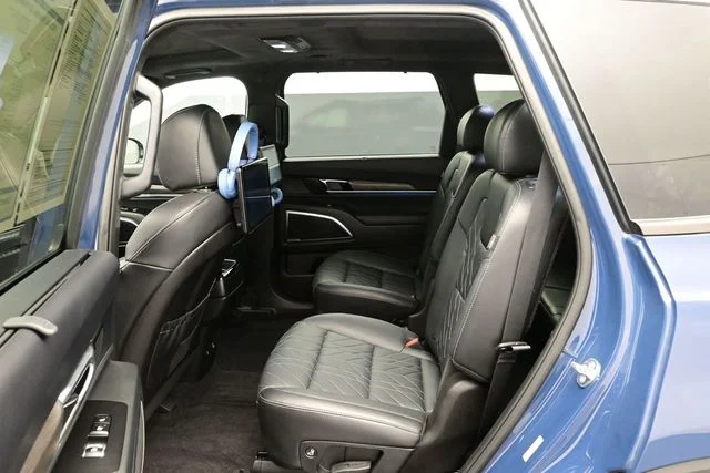 Used 2025 Black Kia SX-Prestige X-Pro image 18