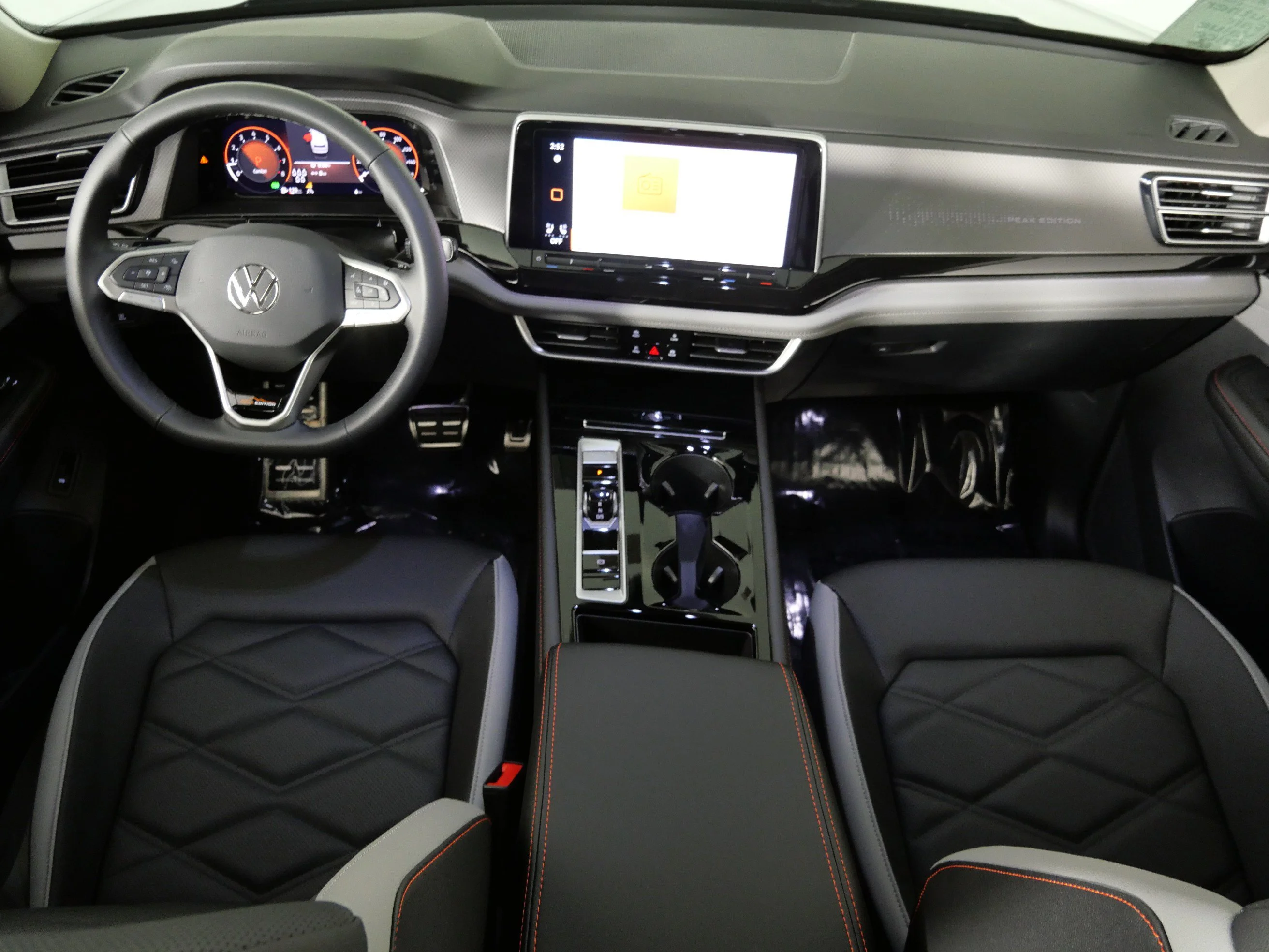 New 2026 Pure Gray Volkswagen 2.0T Peak Edition image 10