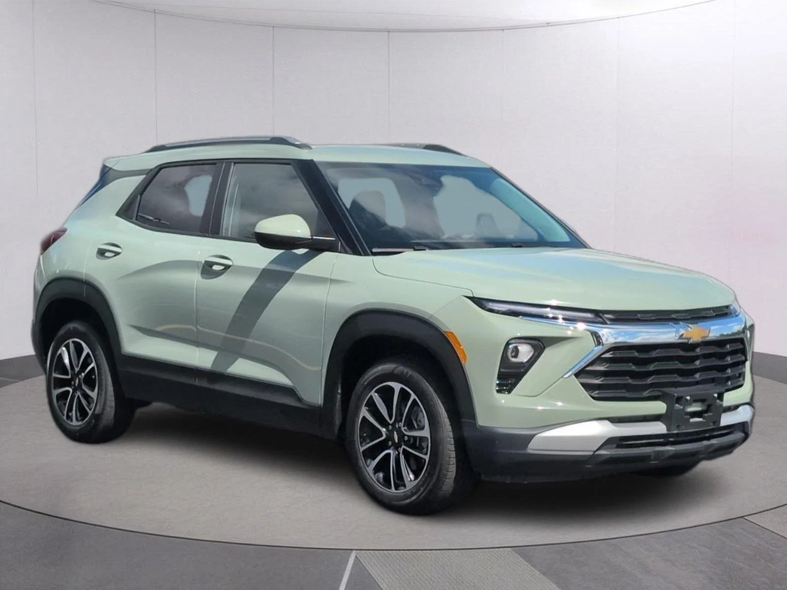 Used 2025 Cacti Green Chevrolet LT image 9