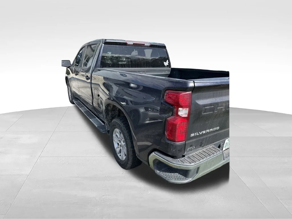 Used 2024 Gray Chevrolet LT image 9