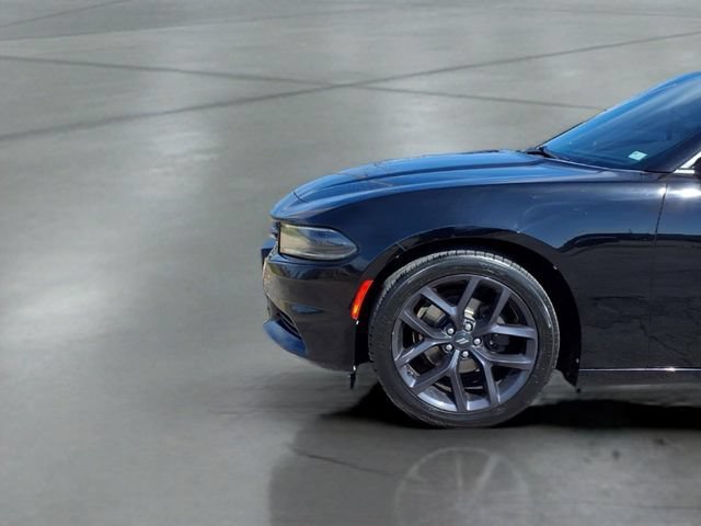 Used 2020 Black Dodge SXT RWD image 17