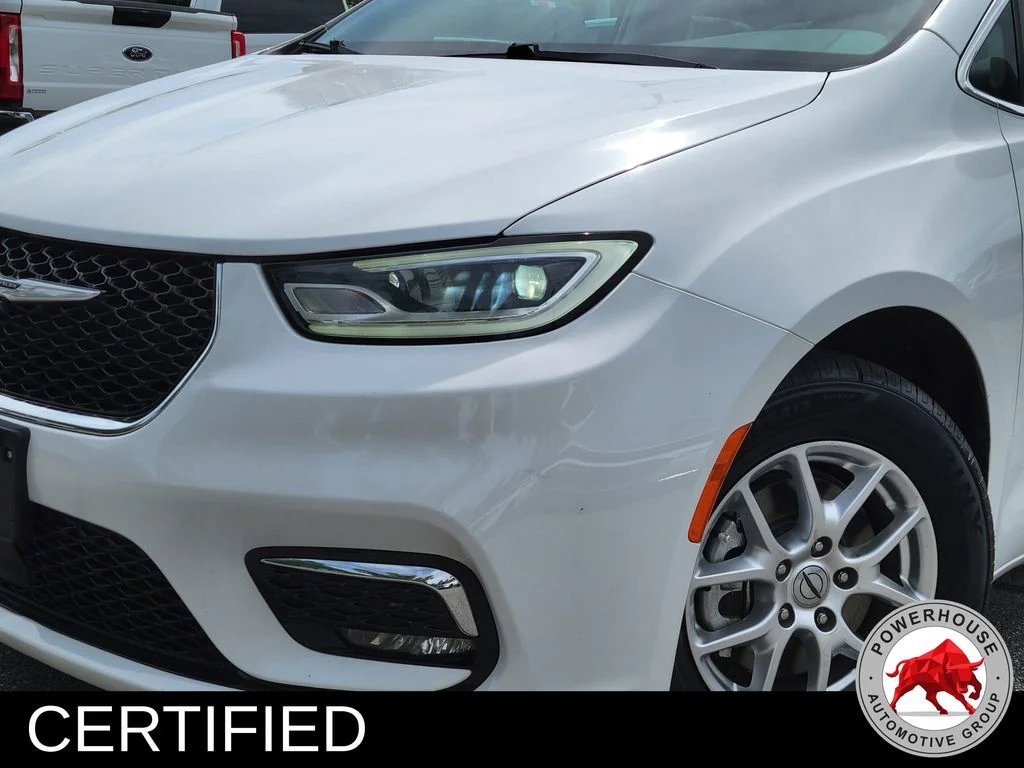 Used 2023 White Chrysler Touring L image 10