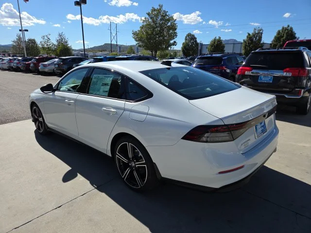 New 2026 Platinum White Pearl Honda SE image 4