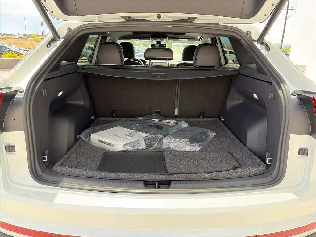 New 2026 Opal White Pearl Volkswagen 2.0T SEL Premium R-Line image 31