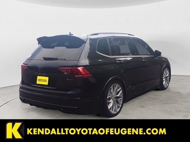 Used 2023 Black Volkswagen 2.0T SE R-Line Black image 5