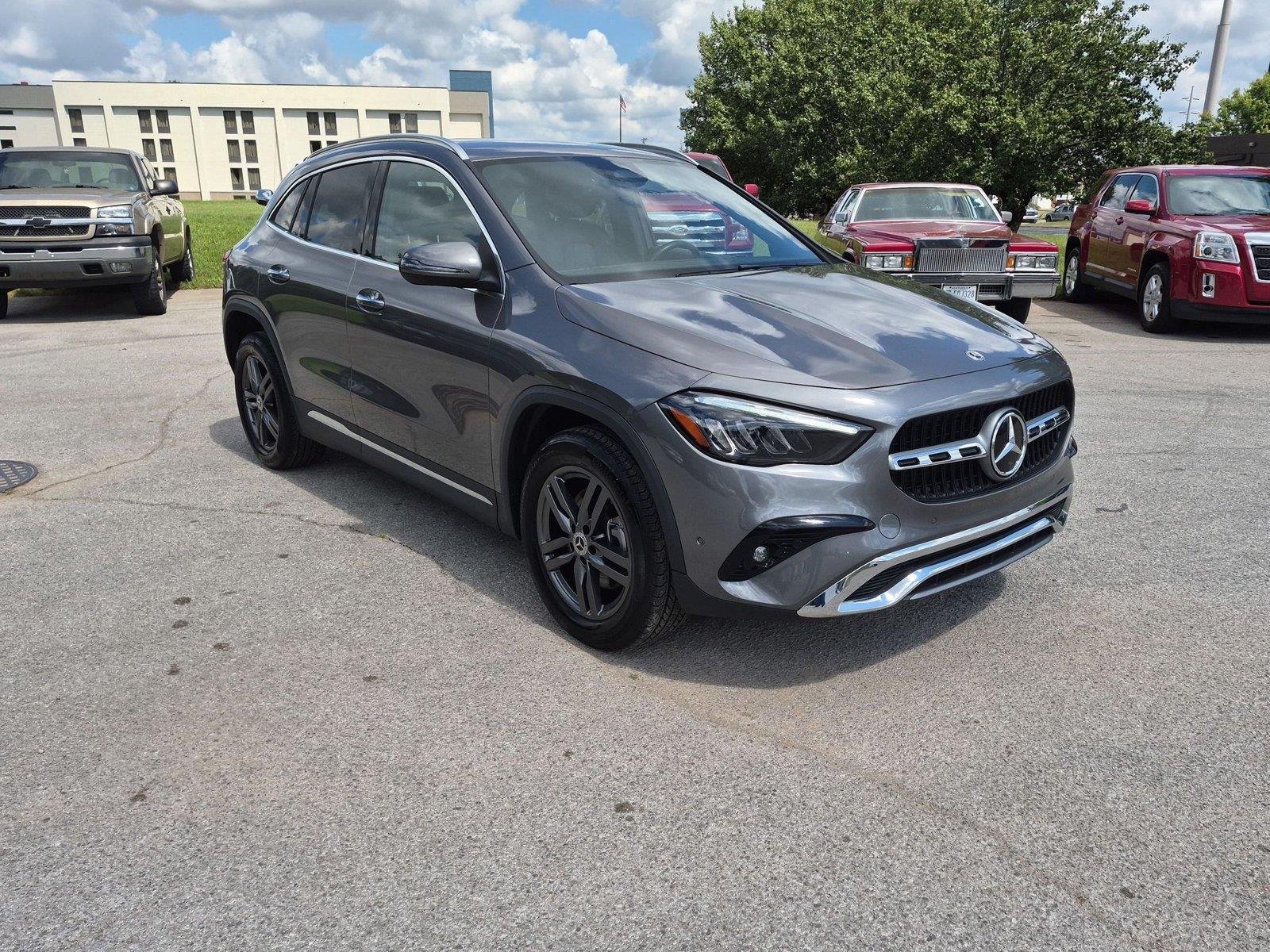 Used 2025 Mountain Grey Metallic Mercedes-Benz GLA 250 image 7