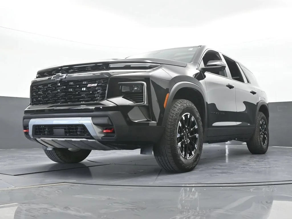 Used 2025 Mosaic Black Metallic Chevrolet Z71 image 82
