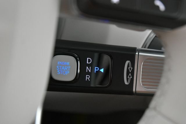 New 2026 White Hyundai SEL 7P image 43