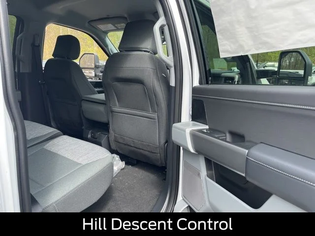 New 2026 Oxford White Ford F-350® XLT image 21
