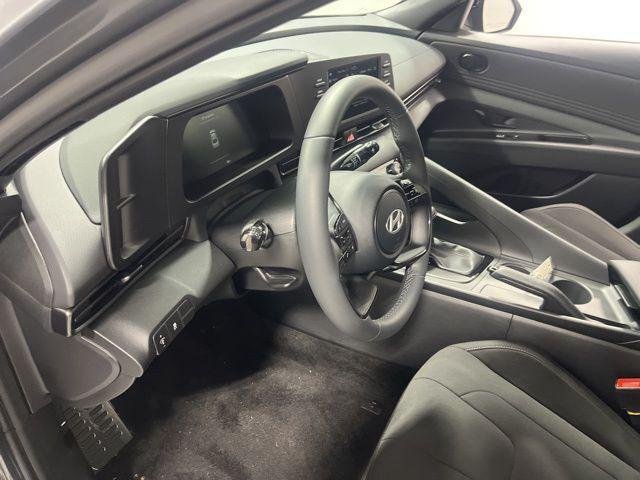 New 2026 Gray Hyundai SEL Sport image 9