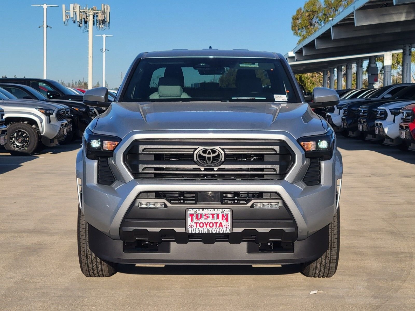 2026 Toyota Tacoma SR5 - Photo 6