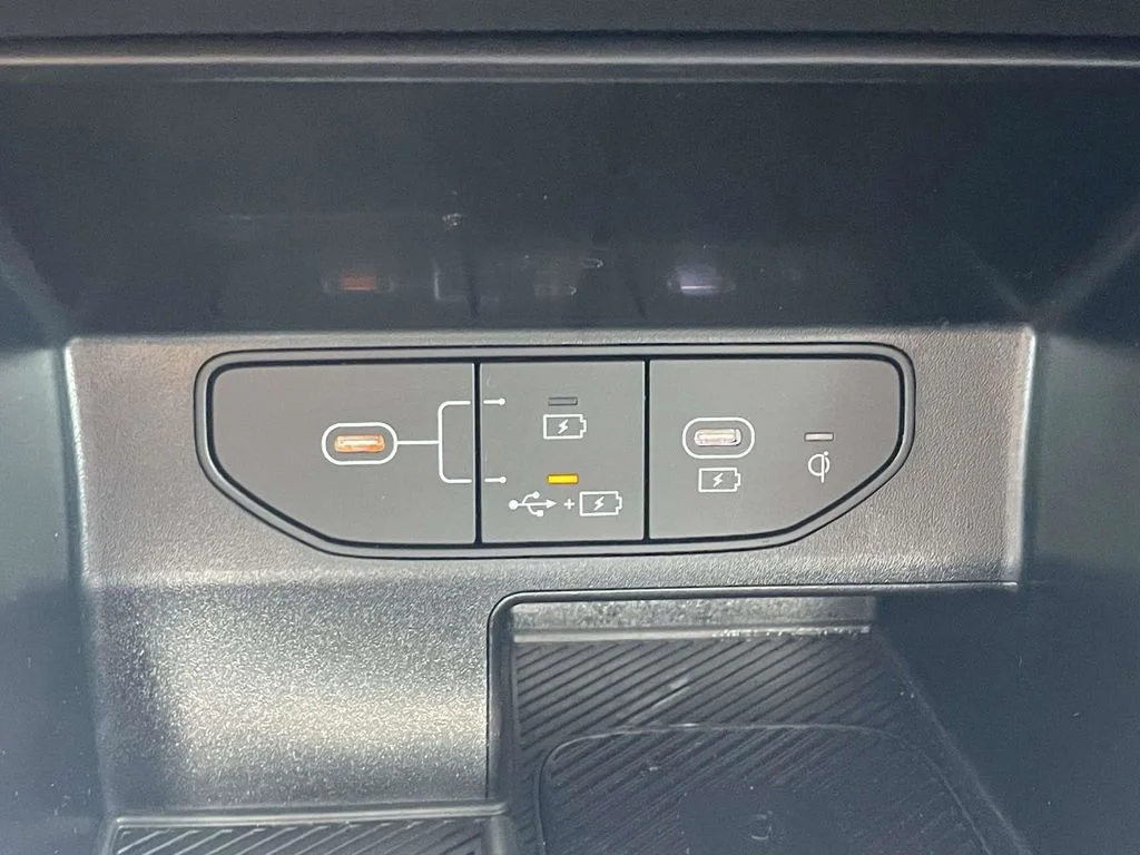 Used 2025 White Kia EX image 40
