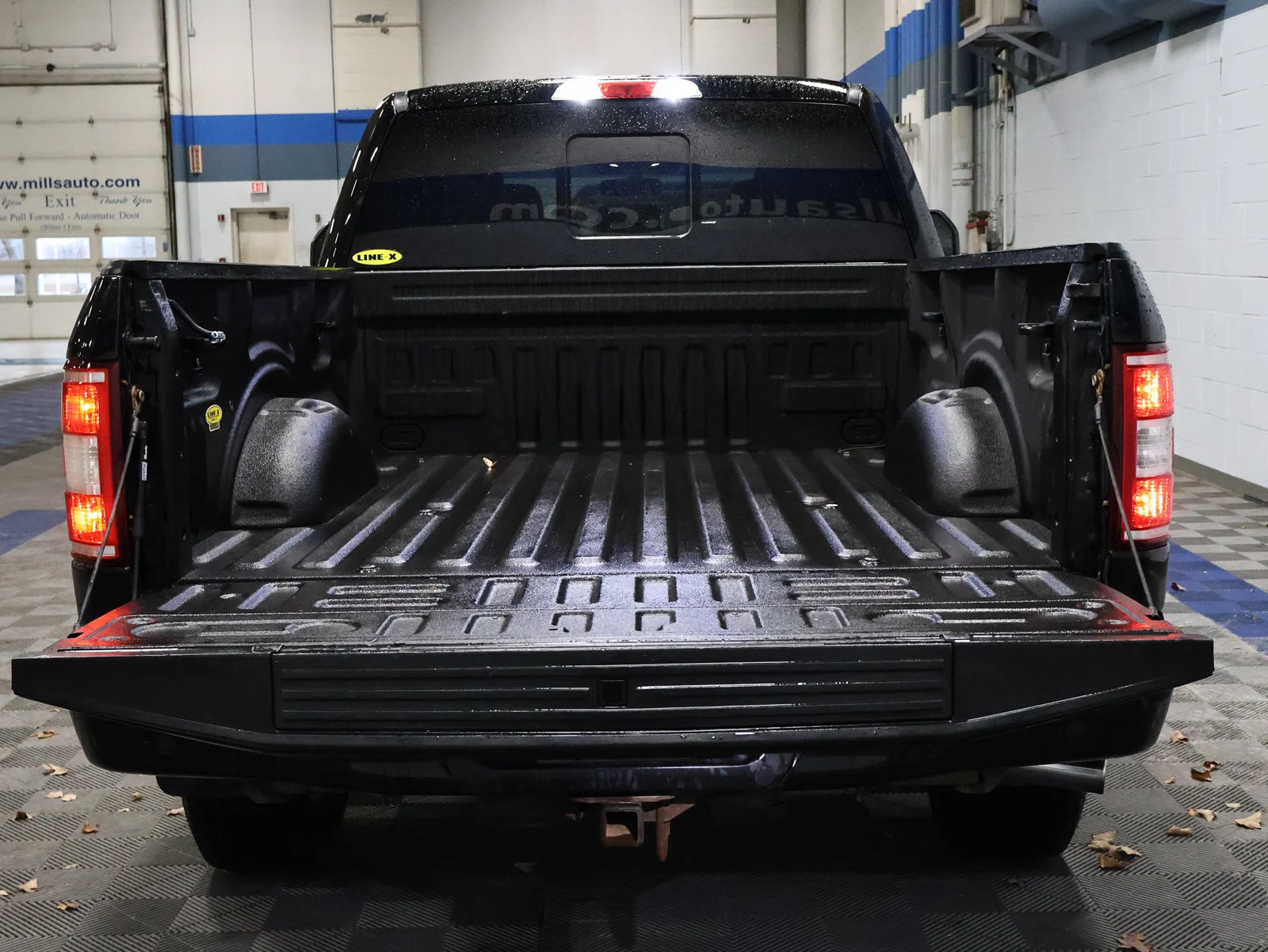 Certified Used 2018 Shadow Black Ford XLT image 18
