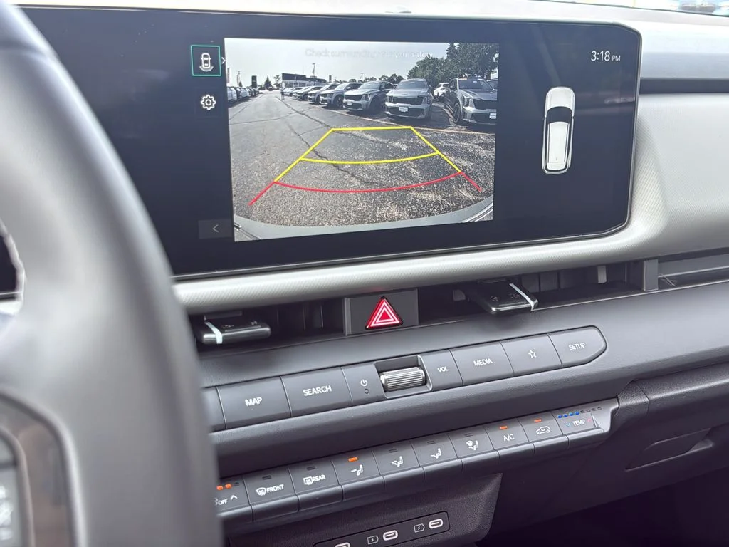 New 2027 White Kia S image 15