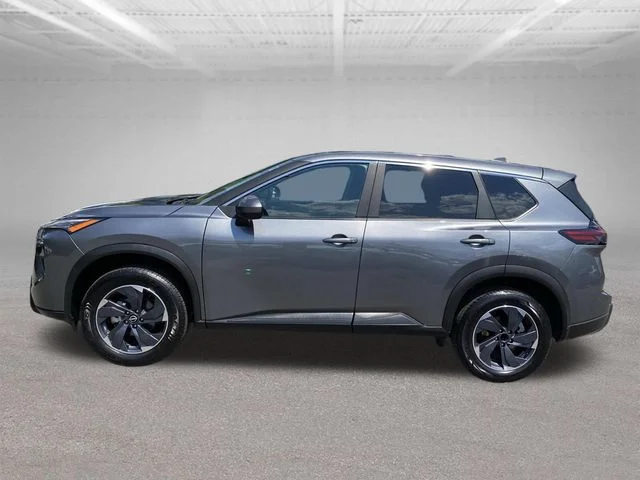 Used 2024 Gray Nissan SV image 5