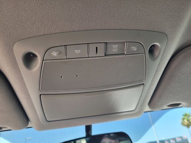 Used 2019 White Nissan S image 22