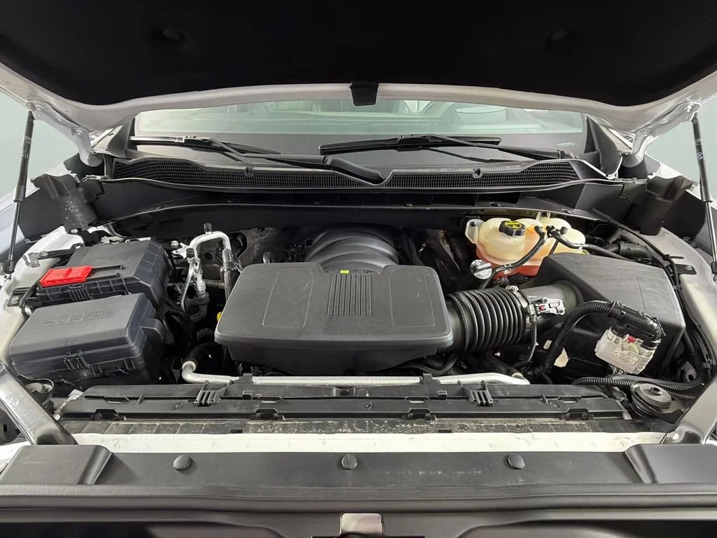 Used 2025 Summit White Chevrolet ZR2 image 39
