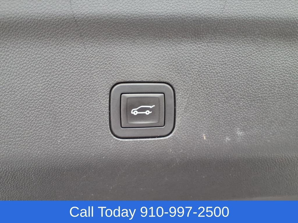 Used 2025 Summit White GMC Denali Ultimate image 24