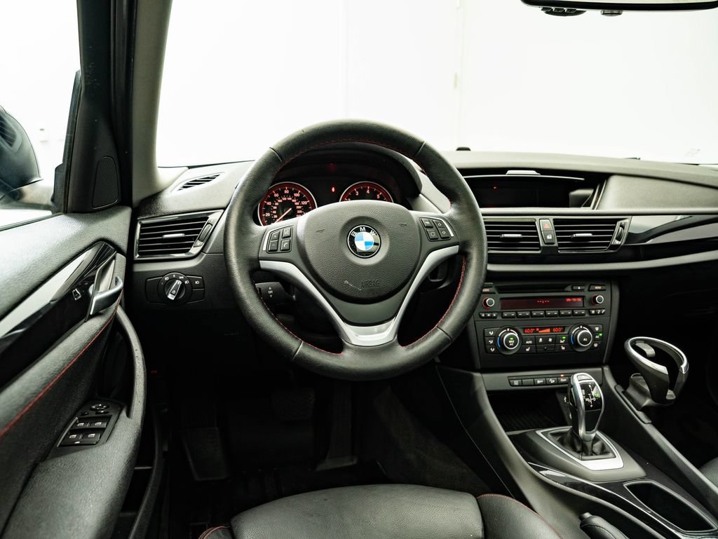 Used 2014 Alpine White BMW xDrive28i image 32