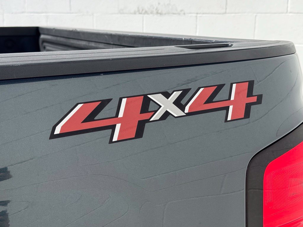 Used 2018 Gray Chevrolet LT image 18