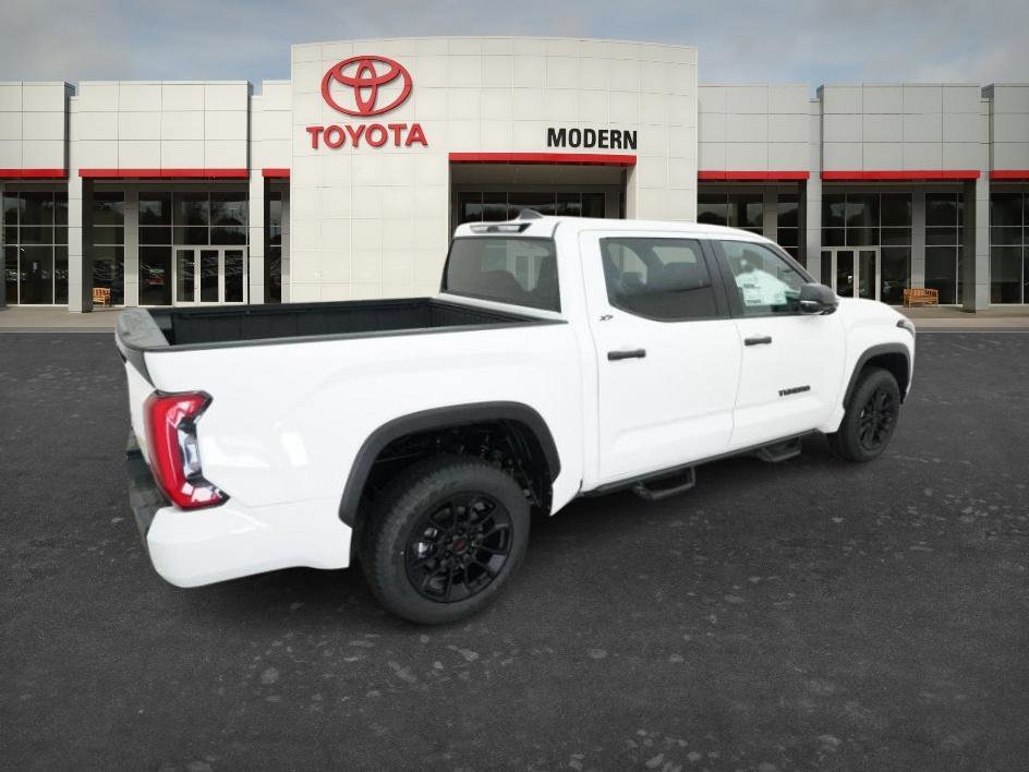 New 2026 Ice Cap Toyota SR5 image 12