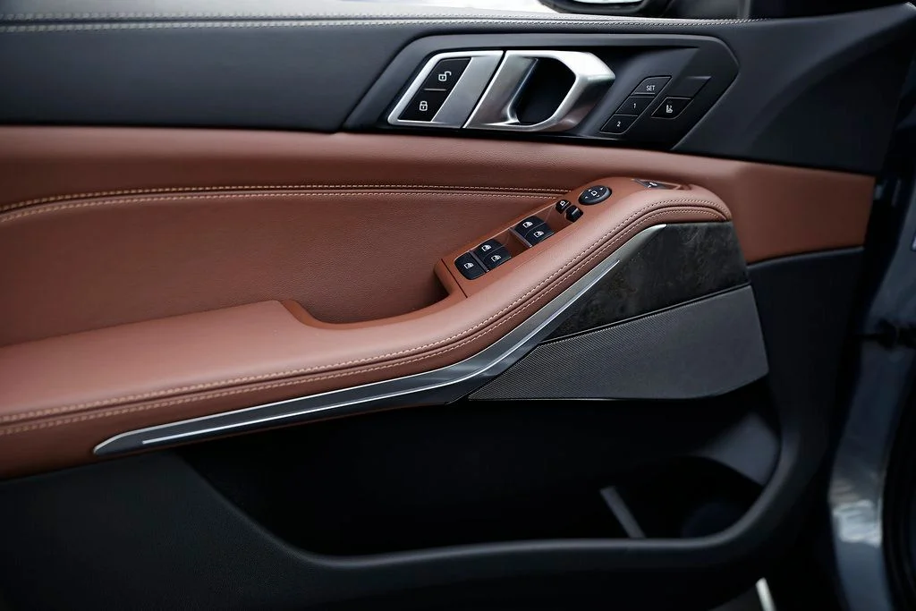 New 2026 Skyscraper Grey Metallic BMW xDrive40i image 15