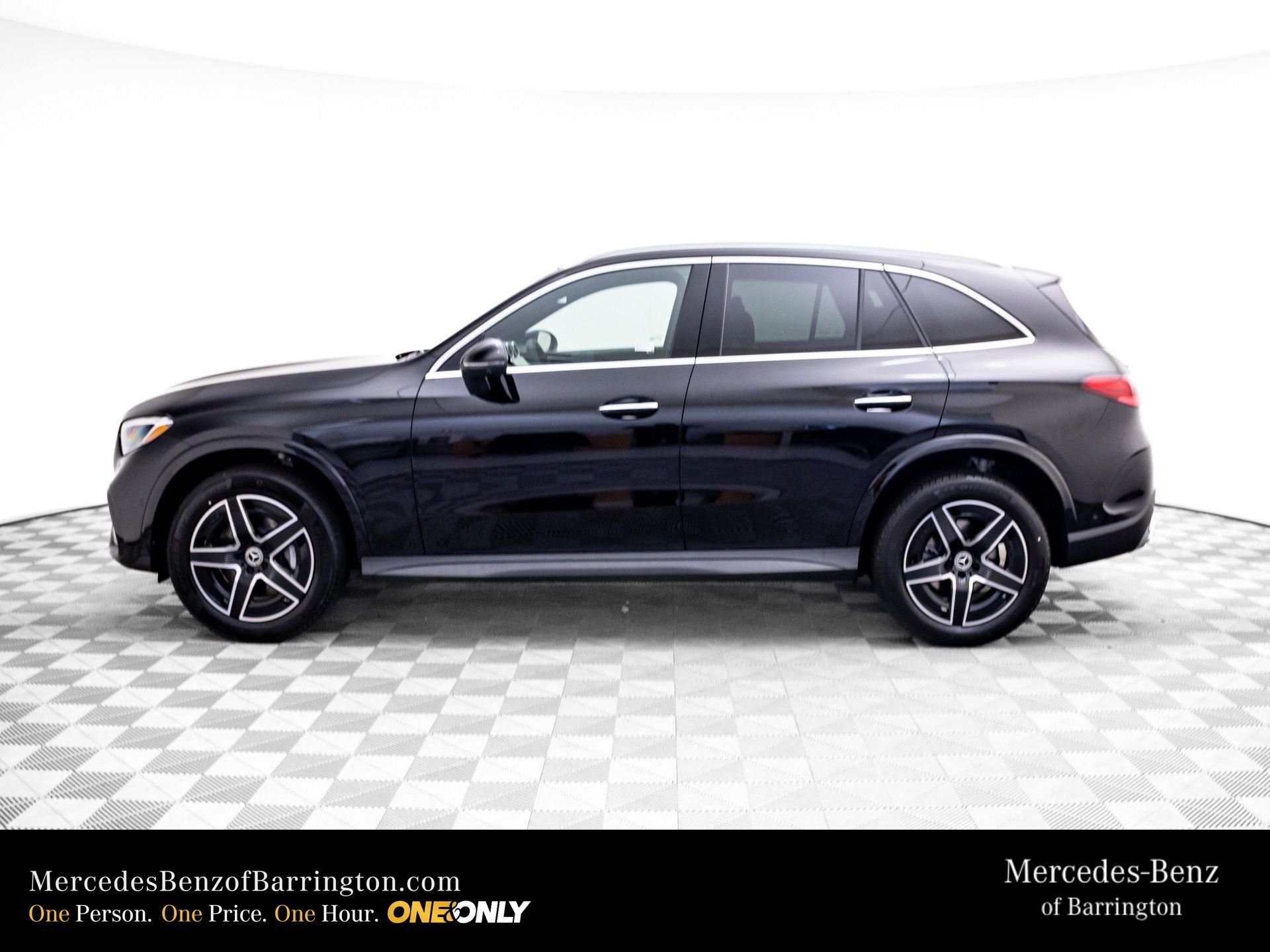 New 2026 Black Mercedes-Benz GLC 300 image 41