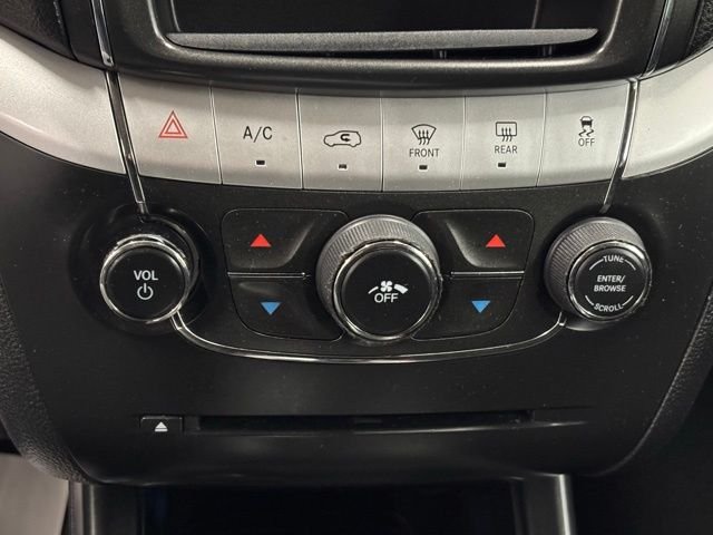 Used 2018 Gray Dodge SE image 25