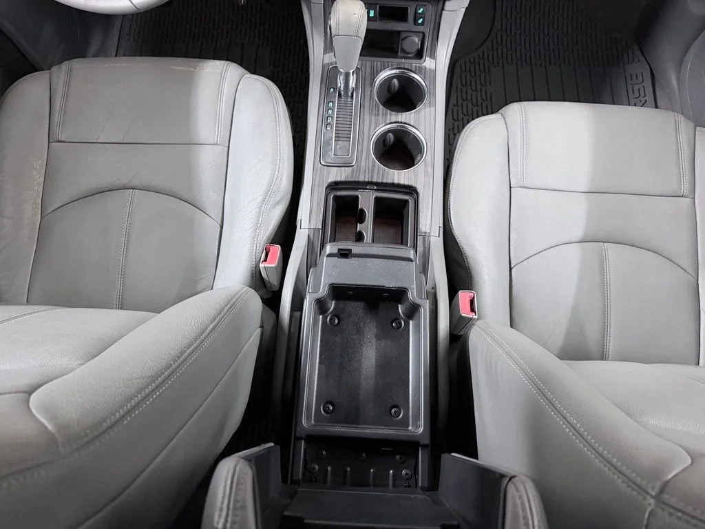 Used 2014 Silver Chevrolet LT image 24