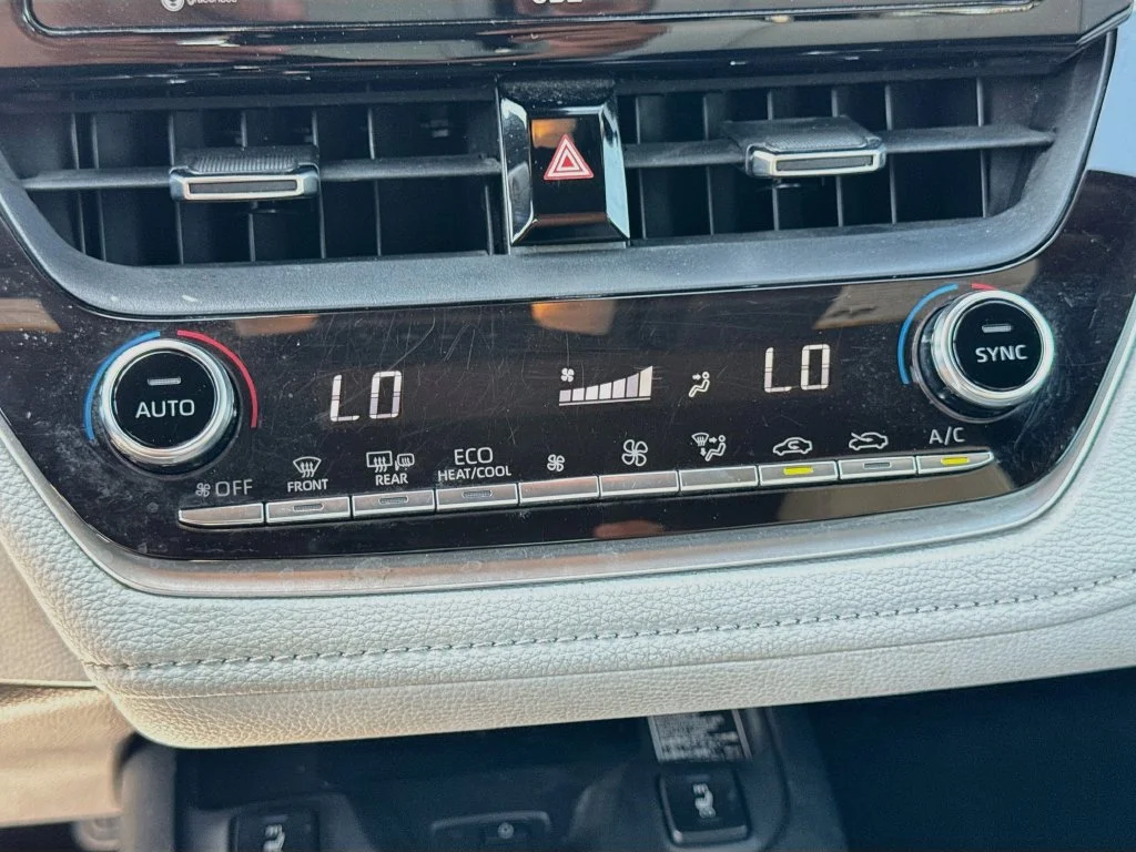 Used 2019 White Toyota XSE image 19