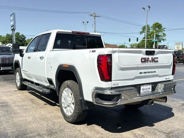 Used 2024 White GMC SLT image 8