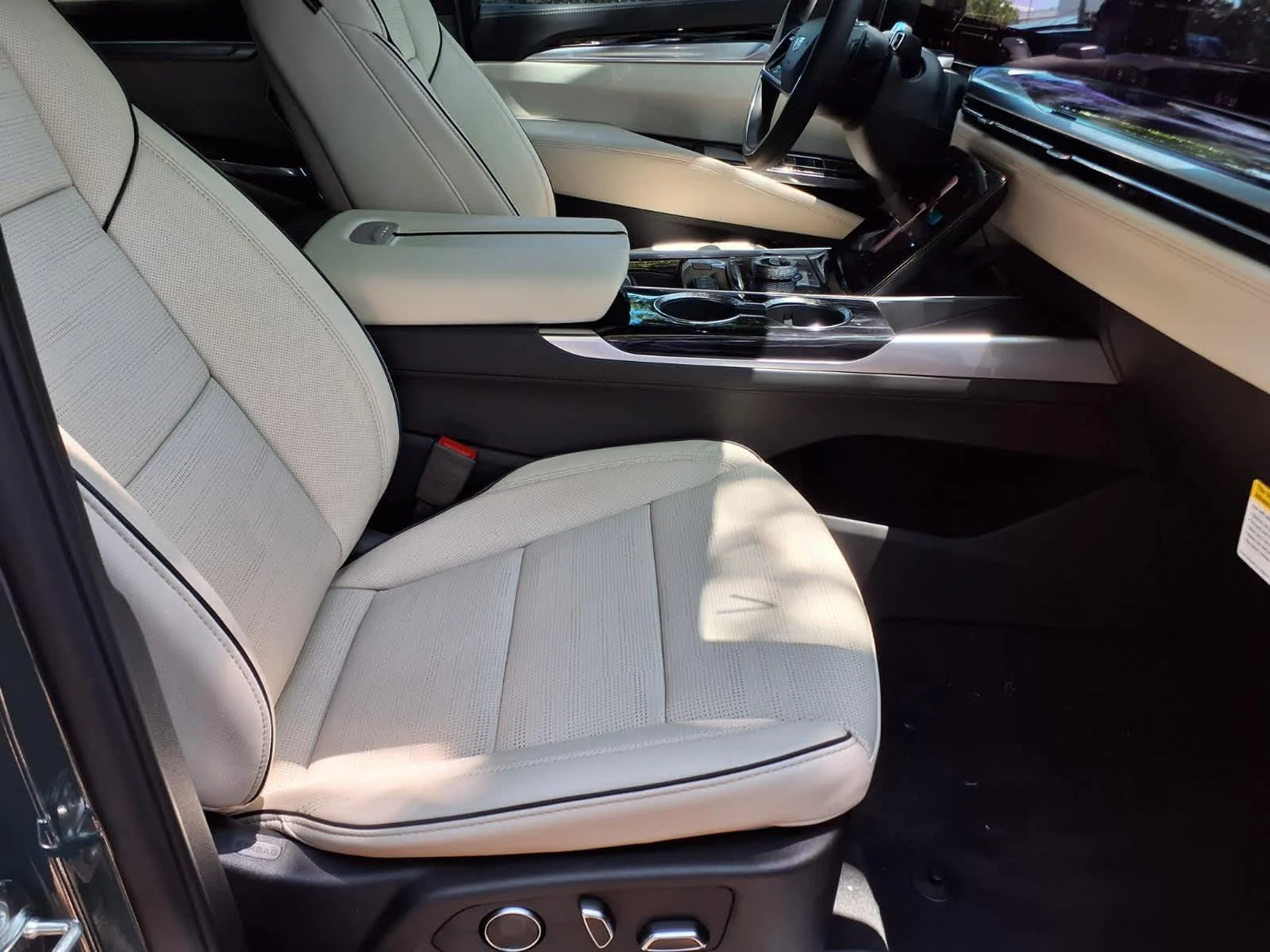 2026 Cadillac Escalade ESV Sport - Photo 8