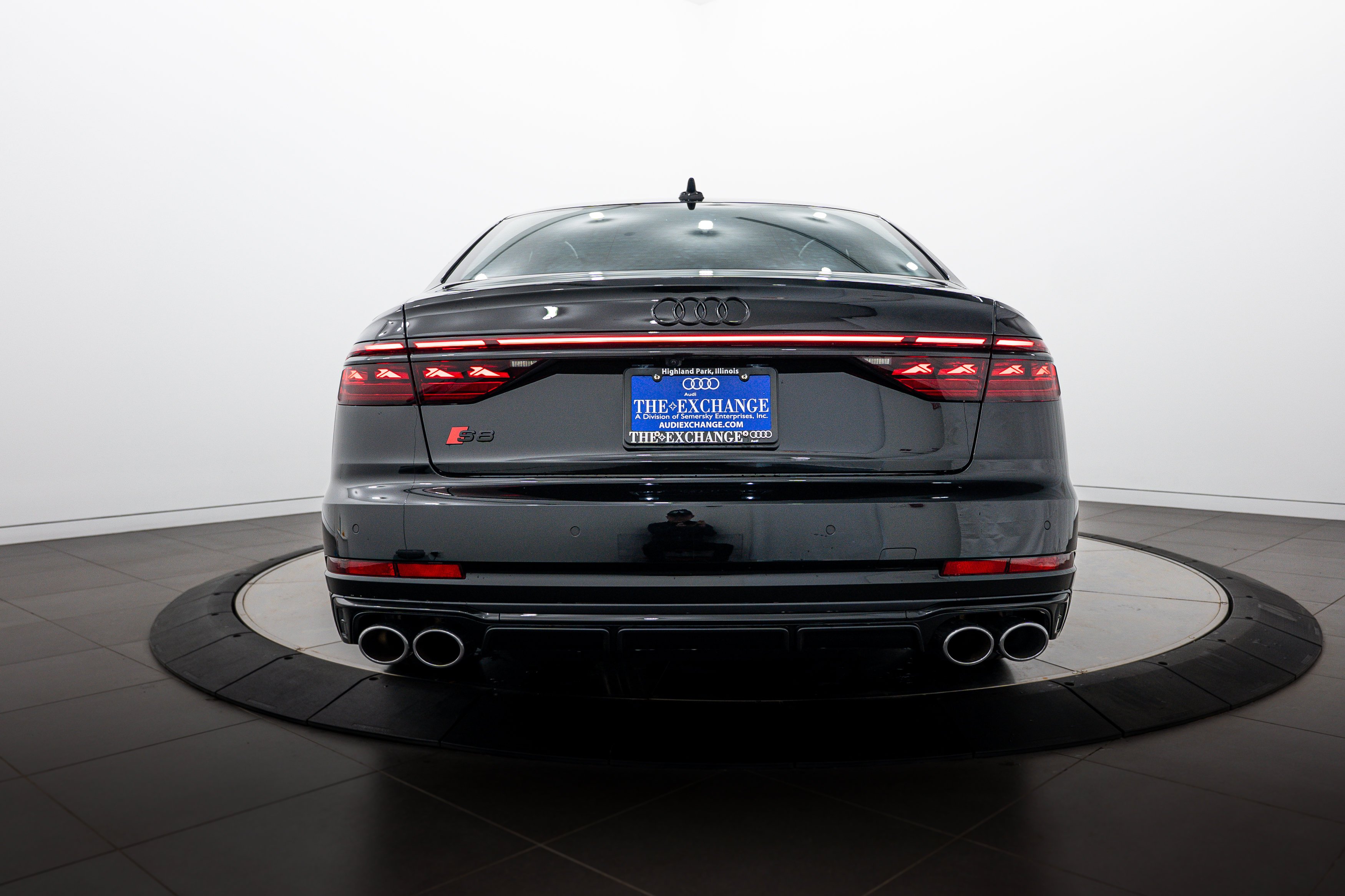 New 2026 Black Audi 4.0T image 25