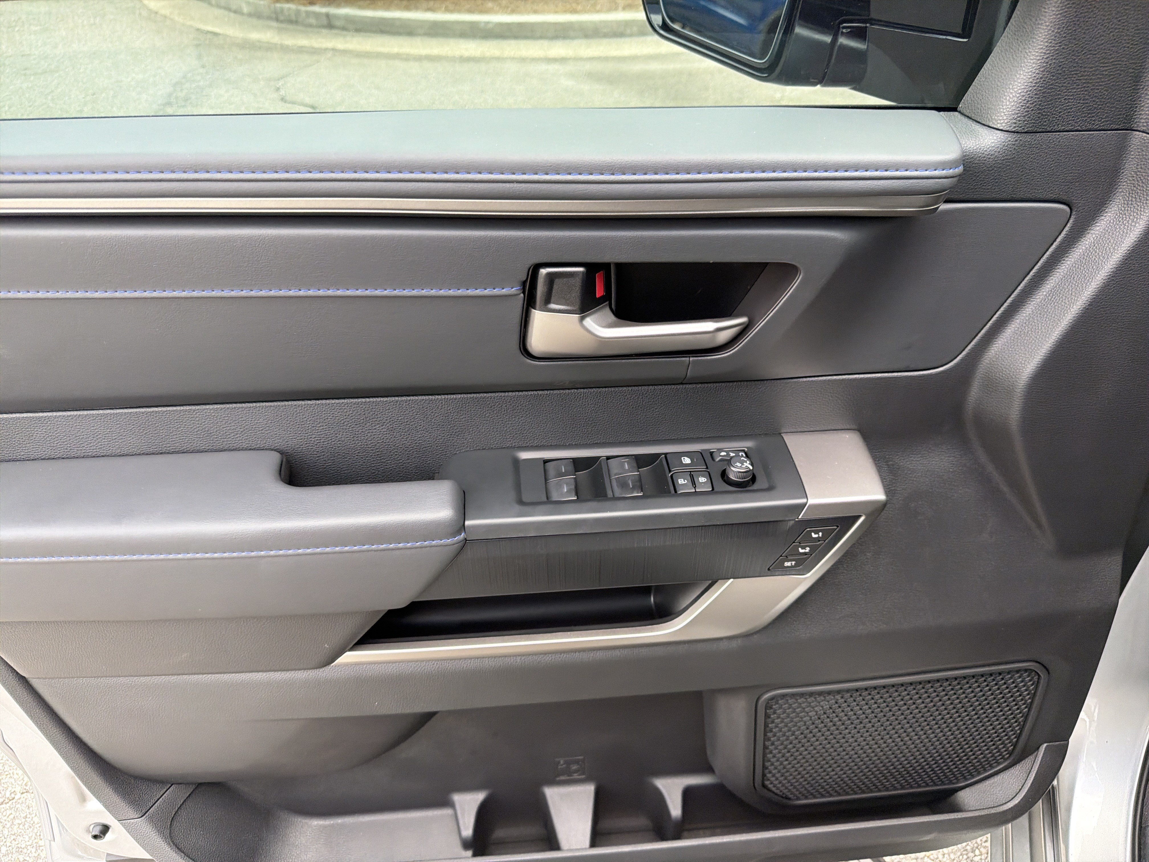 New 2026 Celestial Silver Metallic Toyota Platinum image 10